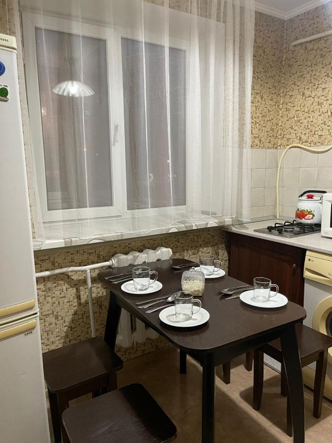 Квартира Рядом Арбата, Гоголя 92 アルマトイ エクステリア 写真