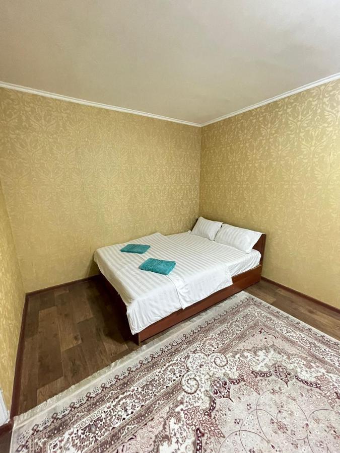 Квартира Рядом Арбата, Гоголя 92 アルマトイ エクステリア 写真